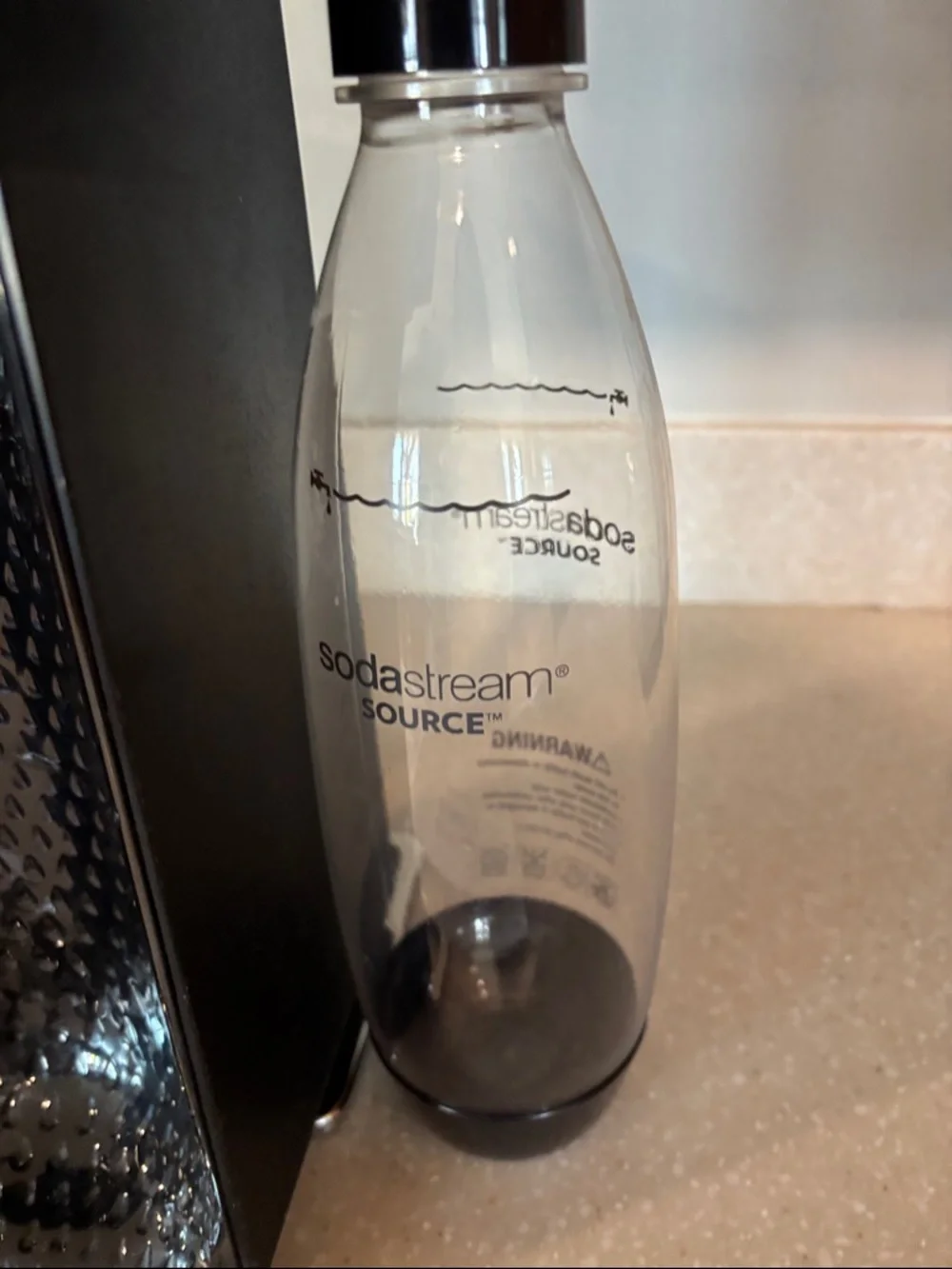 SodaStream Source Black Sparkling Water Maker - Picture 3 of 6